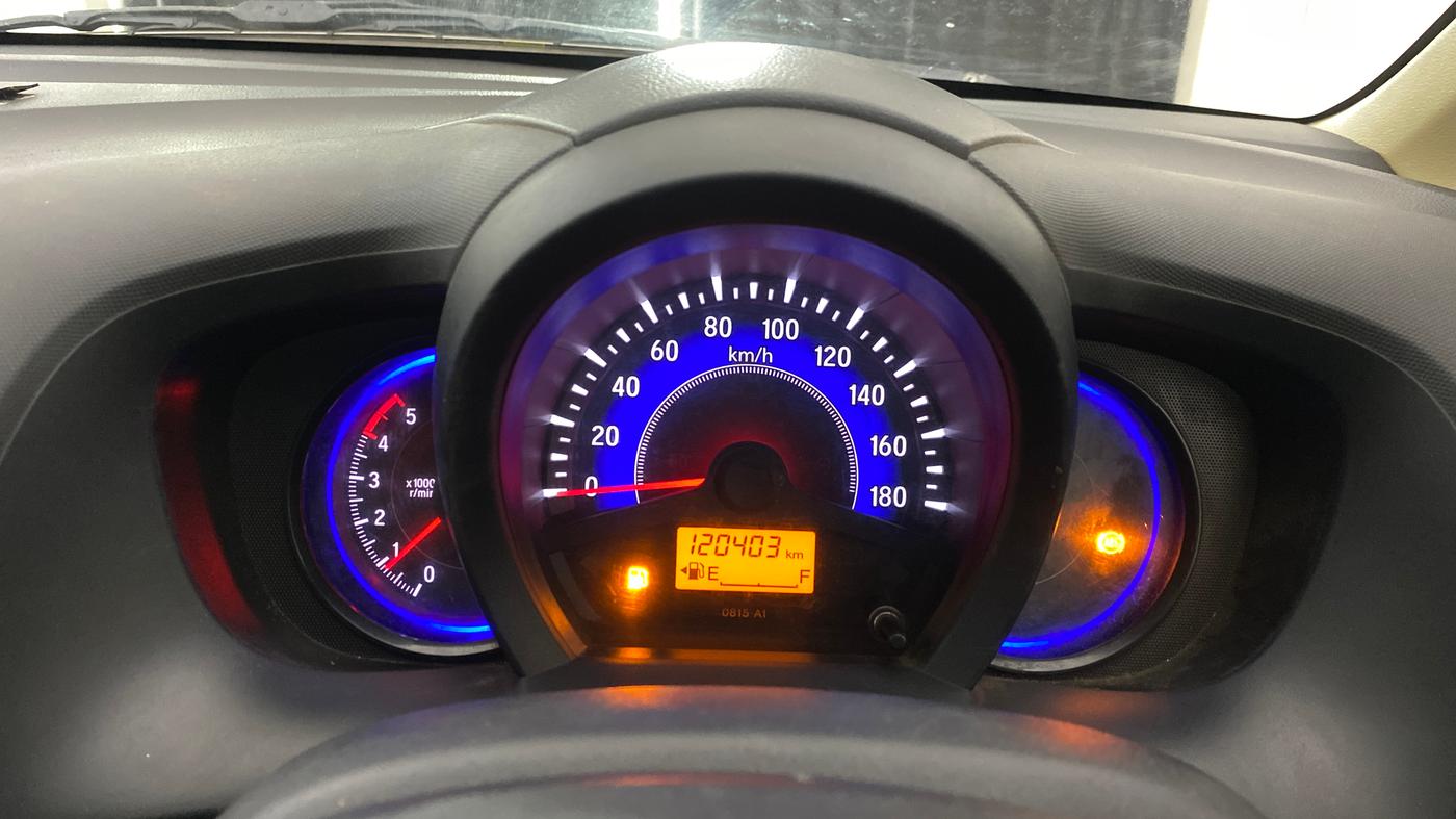 2014 Honda Mobilio 1.5L I-DTEC S, Diesel, Manual, 1,20,361 km, Odometer Image