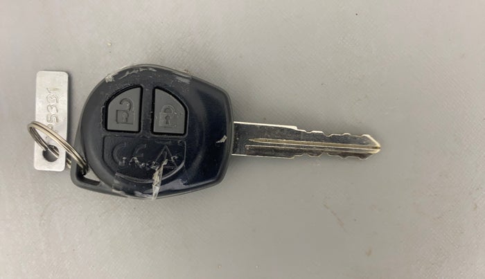 2019 Maruti Swift VXI, Petrol, Manual, 1,06,076 km, Key Close Up