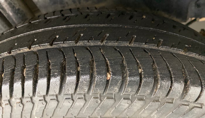 2014 Maruti Swift Dzire VXI, Petrol, Manual, 39,070 km, Right Rear Tyre Tread
