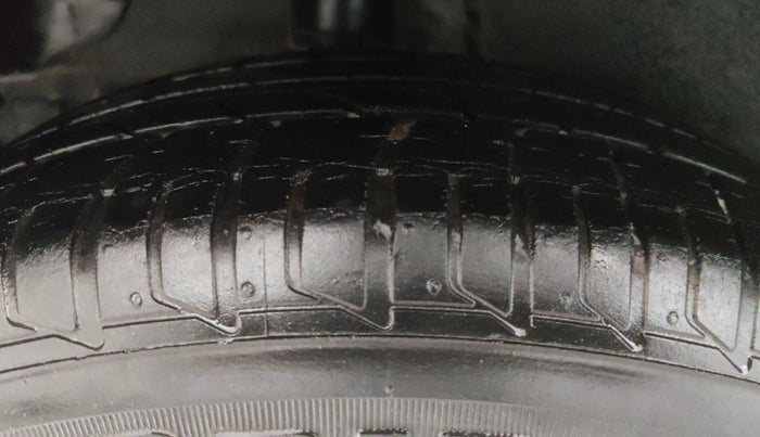 2015 Tata Zest XMS PETROL, Petrol, Manual, 38,215 km, Right Rear Tyre Tread