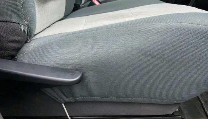 2011 Toyota Etios Liva G, Petrol, Manual, 28,822 km, Driver Side Adjustment Panel