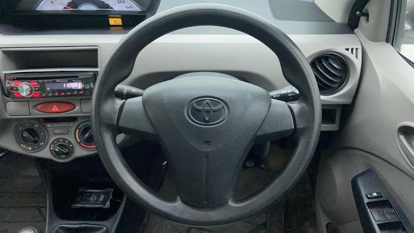 2011 Toyota Etios Liva G, Petrol, Manual, 28,822 km, Steering Wheel Close Up