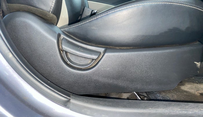 2018 Hyundai Grand i10 SPORTZ 1.2 KAPPA VTVT, Petrol, Manual, 28,992 km, Driver Side Adjustment Panel