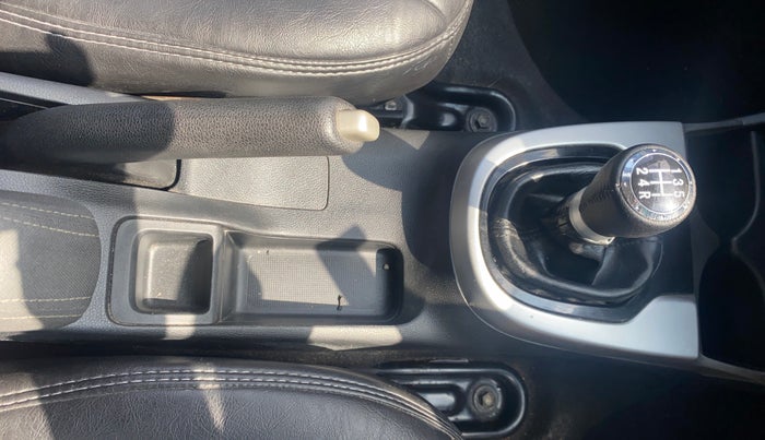 2017 Honda WR-V 1.2L I-VTEC VX MT, Petrol, Manual, 75,657 km, Gear Lever