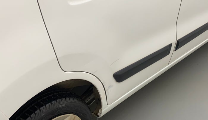 2015 Maruti Wagon R 1.0 VXI AMT, Petrol, Automatic, 38,523 km, Right rear door - Slightly dented