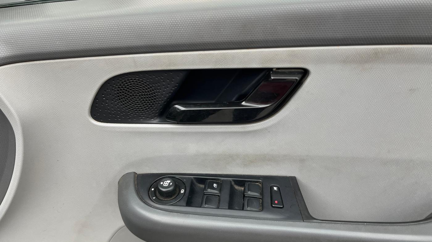 2021 Tata ALTROZ XT DIESEL, Diesel, Manual, 63,691 km, Driver Side Door Panels Control
