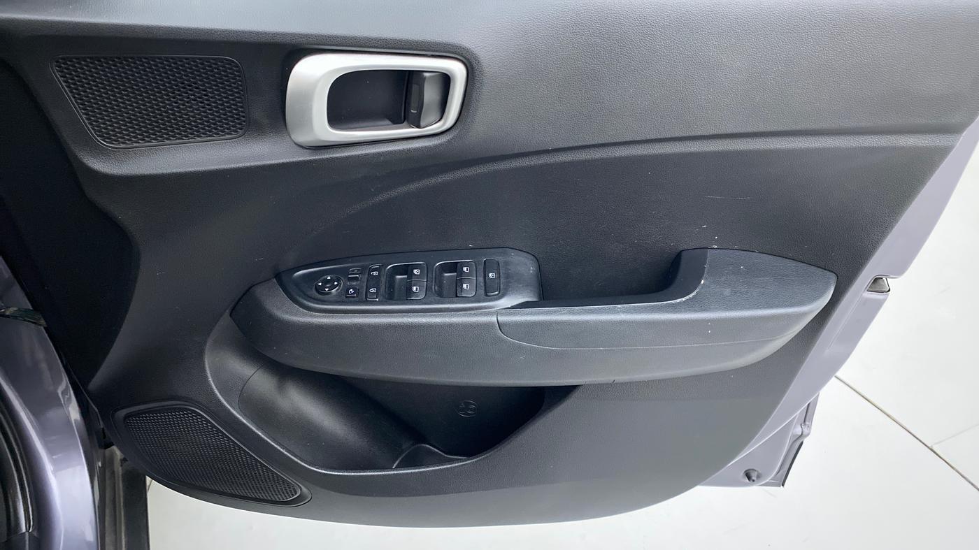 2019 Hyundai VENUE 1.0 TURBO GDI SX+ AT, Petrol, Automatic, 34,102 km, Driver Side Door Panels Control