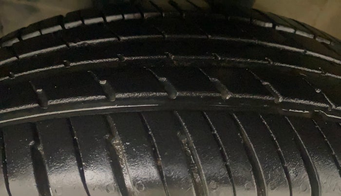 2025 Maruti New Wagon-R LXI 1.0, Petrol, Manual, 5,414 km, Left Front Tyre Tread