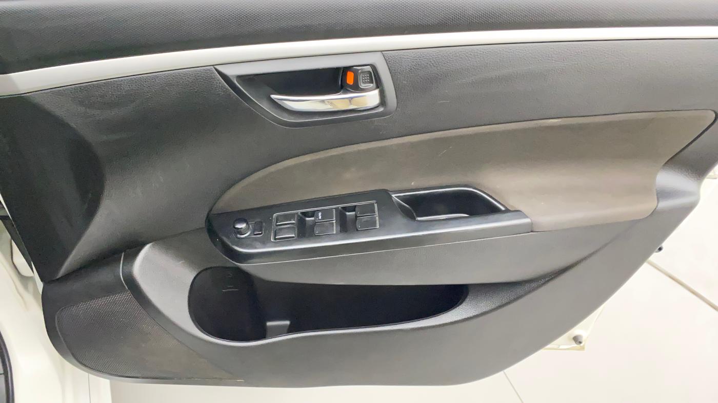 2017 Maruti Swift VXI, Petrol, Manual, 59,068 km, Driver Side Door Panels Control