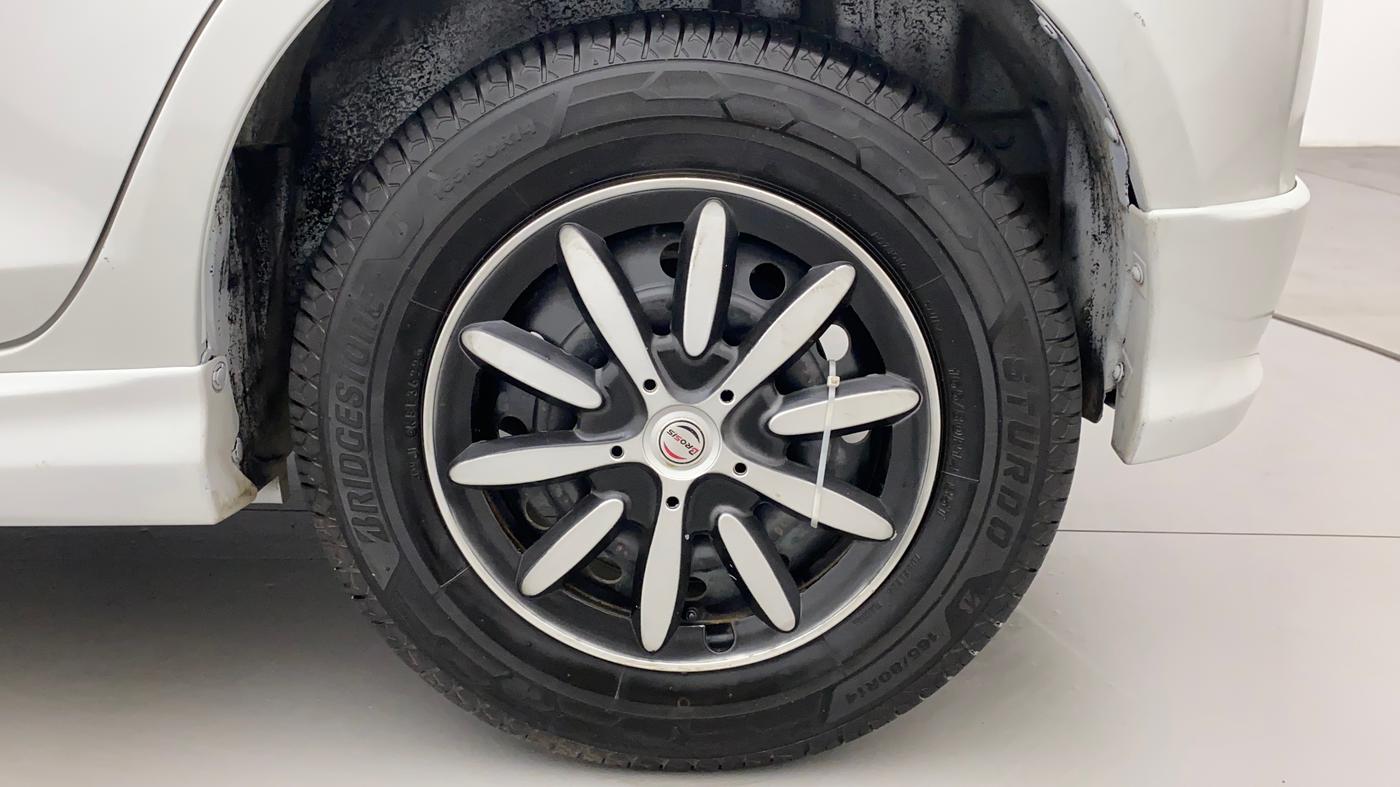 2017 Maruti Swift VXI, Petrol, Manual, 59,068 km, Left Rear Wheel