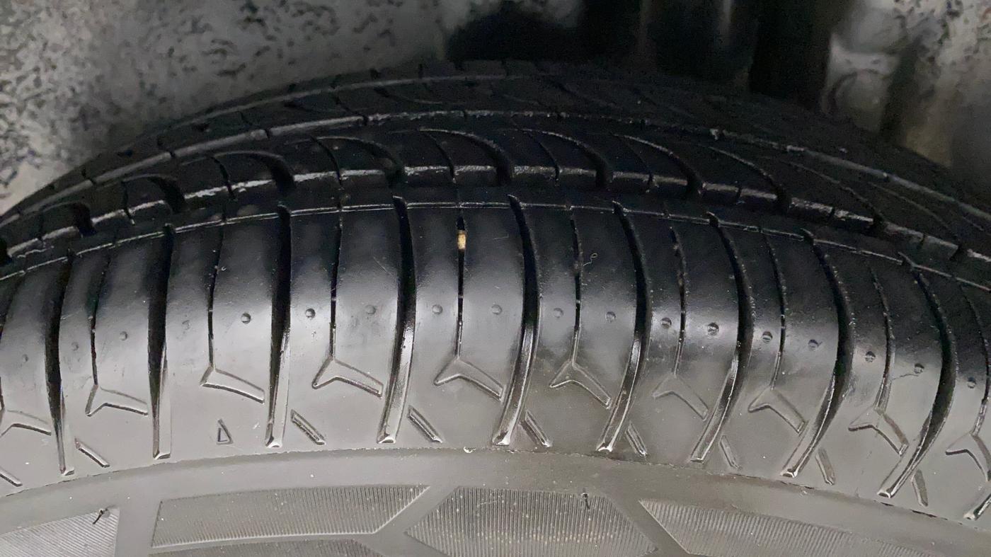 2017 Maruti Swift VXI, Petrol, Manual, 59,068 km, Left Rear Tyre Tread