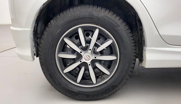 2017 Maruti Swift VXI, Petrol, Manual, 59,068 km, Right Rear Wheel