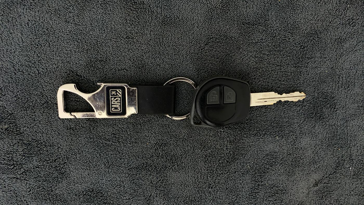 2017 Maruti Swift VXI, Petrol, Manual, 59,068 km, Key Close Up