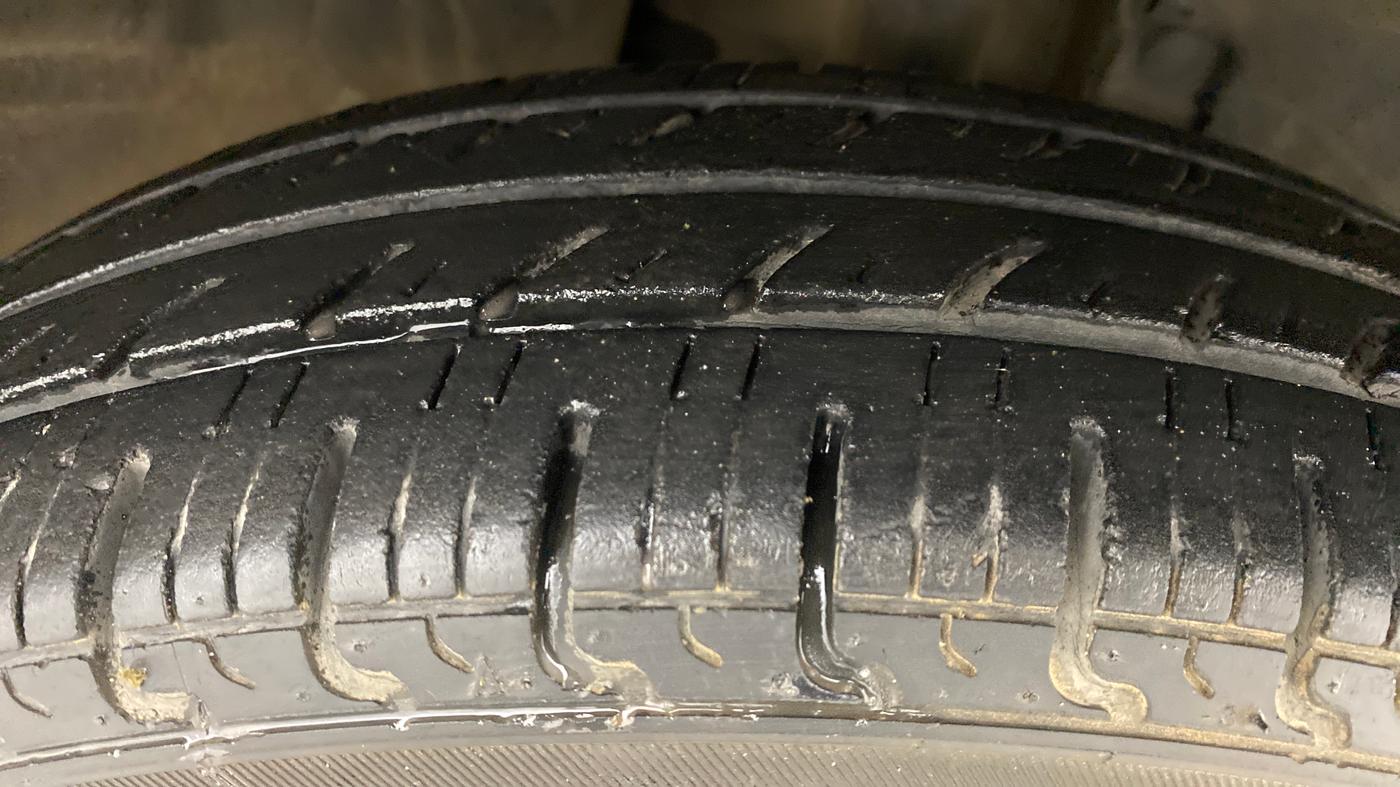 2017 Renault Kwid 1.0 RXL AT, Petrol, Automatic, 44,185 km, Right Front Tyre Tread
