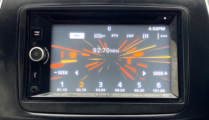 2017 Renault Kwid 1.0 RXL AT, Petrol, Automatic, 44,185 km, Infotainment System