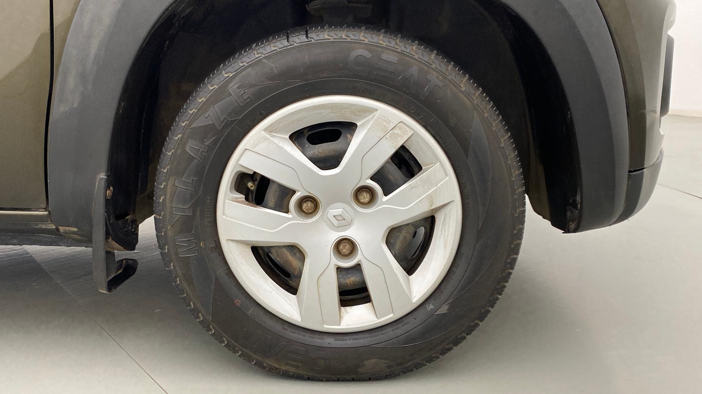 2017 Renault Kwid 1.0 RXL AT, Petrol, Automatic, 44,185 km, Right Front Wheel
