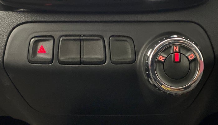 2017 Renault Kwid 1.0 RXL AT, Petrol, Automatic, 44,185 km, Gear Lever