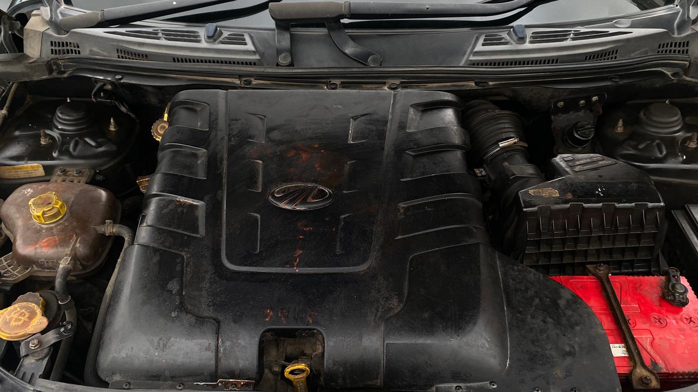 2021 Mahindra XUV500 W7, Diesel, Manual, 76,271 km, Engine View