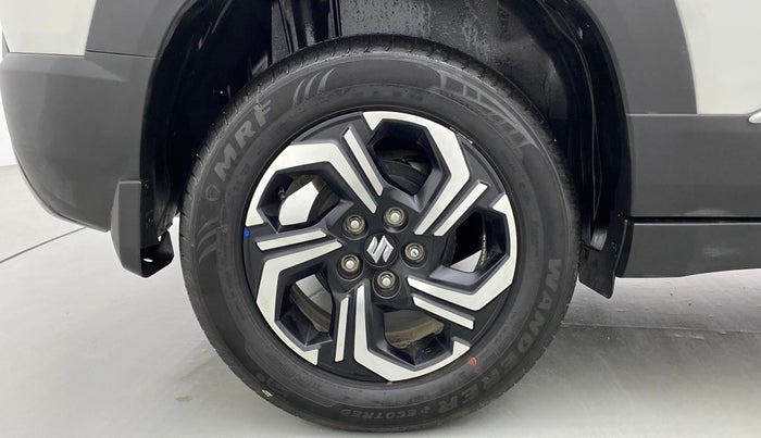 2022 Maruti BREZZA ZXI + AT SMART HYBRID, Petrol, Automatic, 5,962 km, Right Rear Wheel