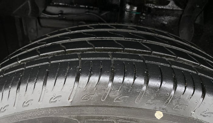 2022 Maruti BREZZA ZXI + AT SMART HYBRID, Petrol, Automatic, 5,962 km, Left Front Tyre Tread