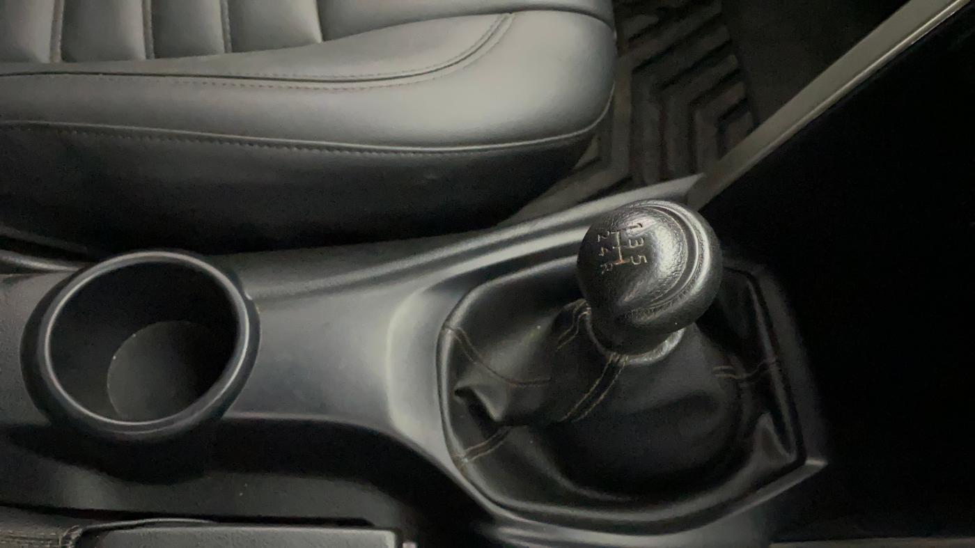 2018 Toyota Innova Crysta 2.7 GX 8 STR, Petrol, Manual, 67,217 km, Gear Lever