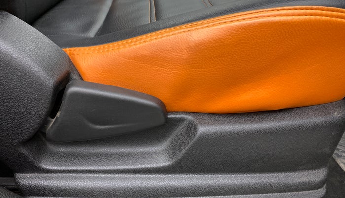 2018 Renault Kwid CLIMBER 1.0 AMT, Petrol, Automatic, 22,263 km, Driver Side Adjustment Panel