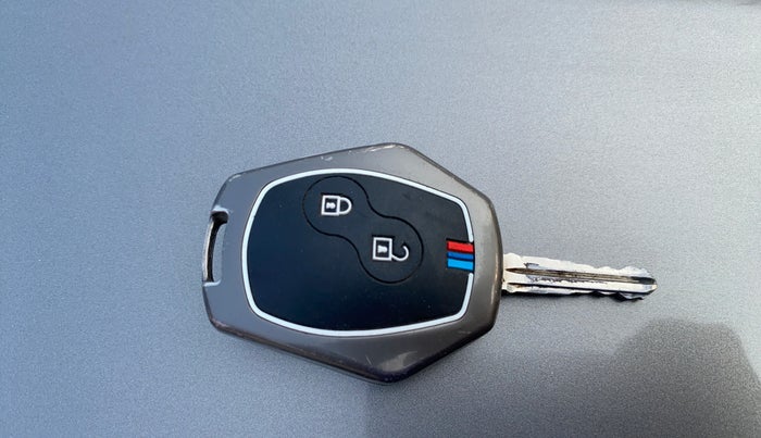 2017 Nissan Terrano XV D PREMIUM AMT, Diesel, Automatic, 91,104 km, Key Close Up