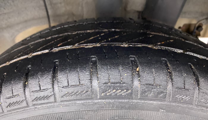 2016 Hyundai Grand i10 ASTA (O) AT 1.2 KAPPA VTVT, Petrol, Automatic, 80,105 km, Left Rear Tyre Tread