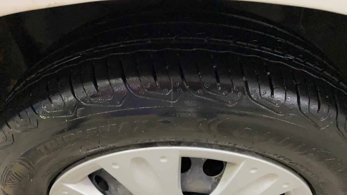 2018 Honda Brio S MT, Petrol, Manual, 53,825 km, Left Front Tyre Tread