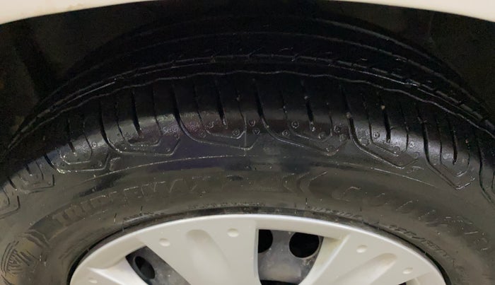 2018 Honda Brio S MT, Petrol, Manual, 53,808 km, Left Front Tyre Tread