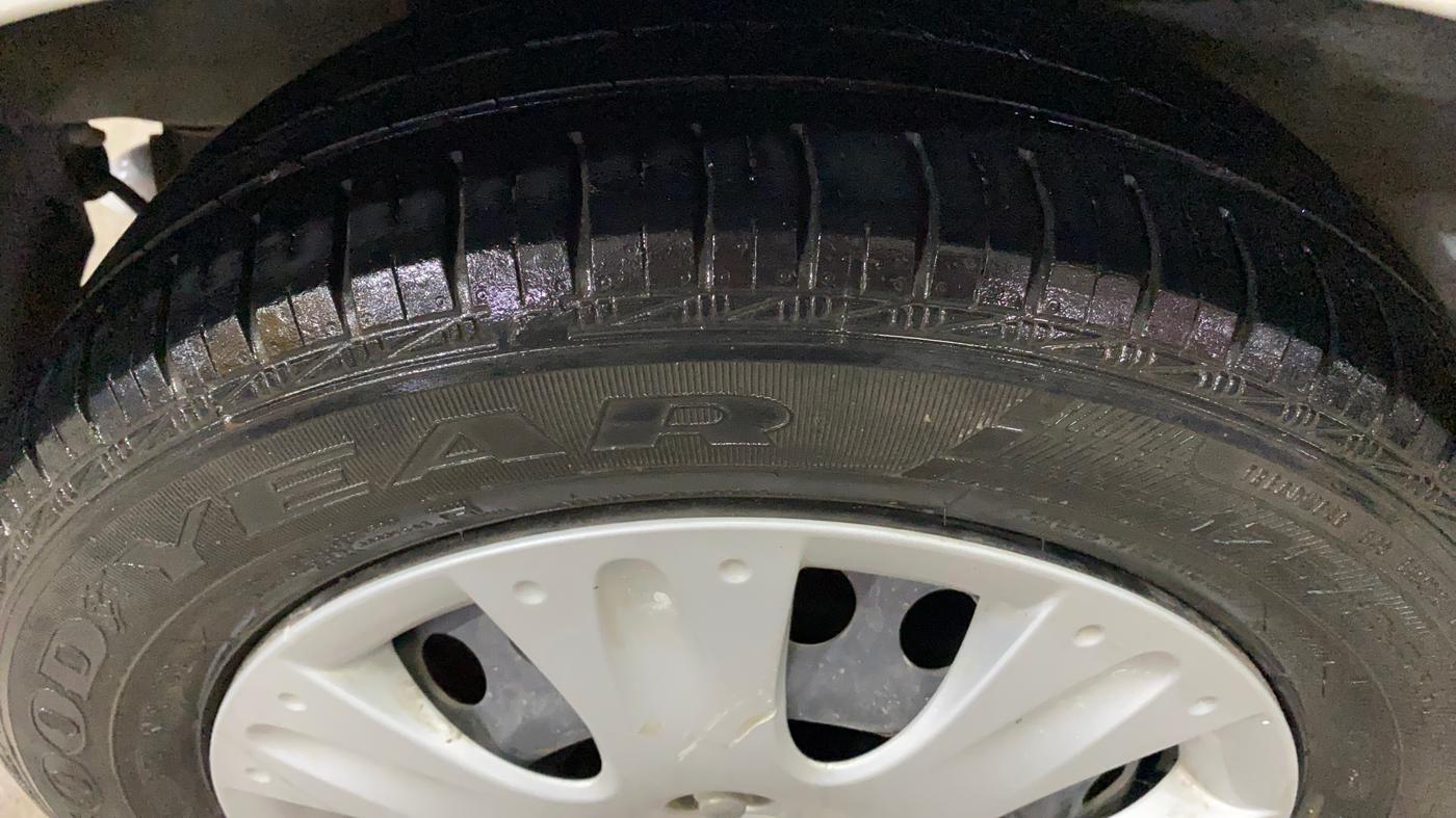 2018 Honda Brio S MT, Petrol, Manual, 53,825 km, Right Rear Tyre Tread