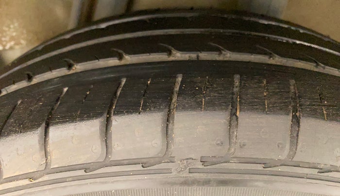 2017 Honda Jazz 1.2L I-VTEC V, Petrol, Manual, 15,017 km, Left Rear Tyre Tread