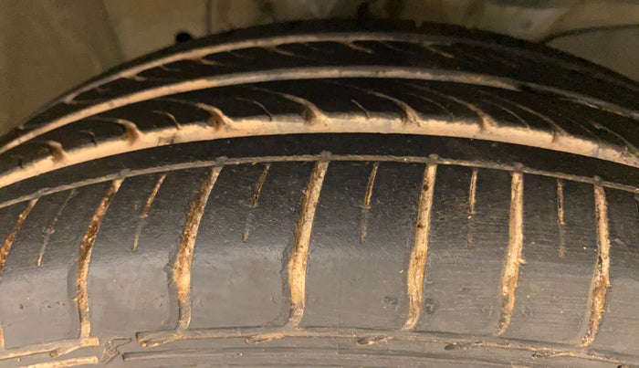 2017 Honda Jazz 1.2L I-VTEC V, Petrol, Manual, 15,017 km, Right Front Tyre Tread