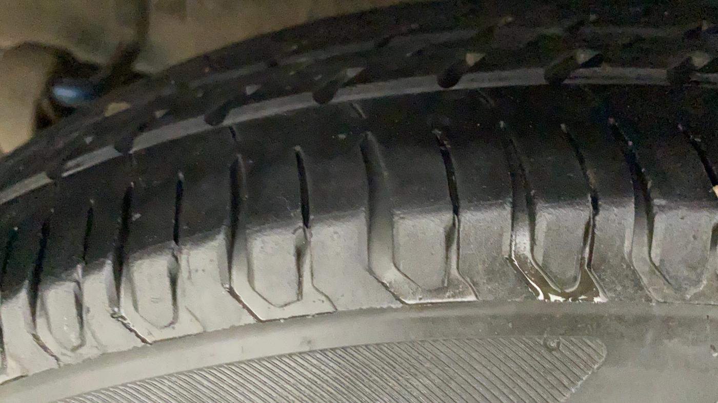2015 Maruti Celerio VXI AMT, Petrol, Automatic, 71,643 km, Right Rear Tyre Tread