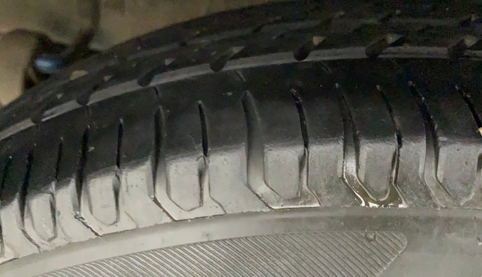 2015 Maruti Celerio VXI AMT, Petrol, Automatic, 71,643 km, Right Rear Tyre Tread
