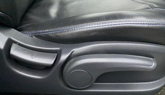 2018 Hyundai Elite i20 ASTA 1.2, Petrol, Manual, 67,623 km, Driver Side Adjustment Panel