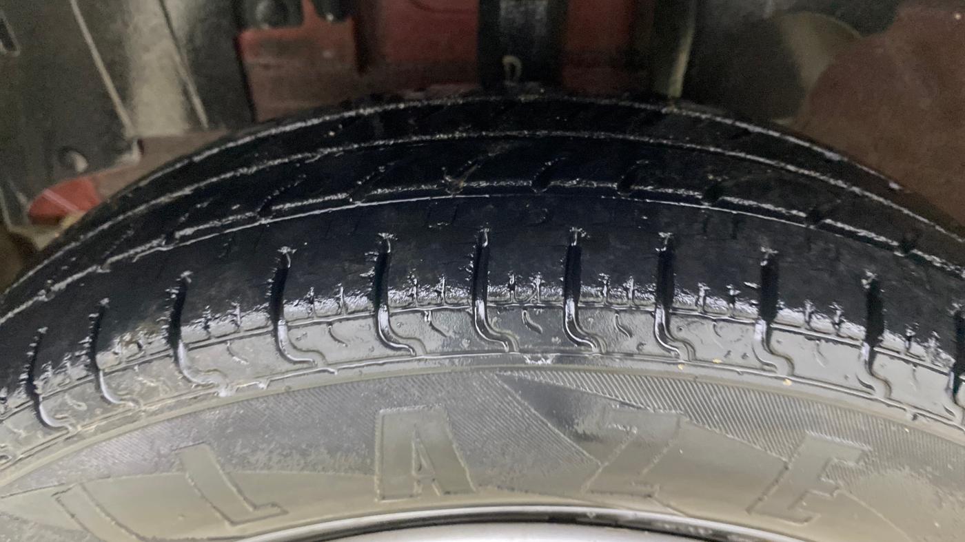 2016 Renault Kwid RXT 0.8, Petrol, Manual, 38,221 km, Left Front Tyre Tread