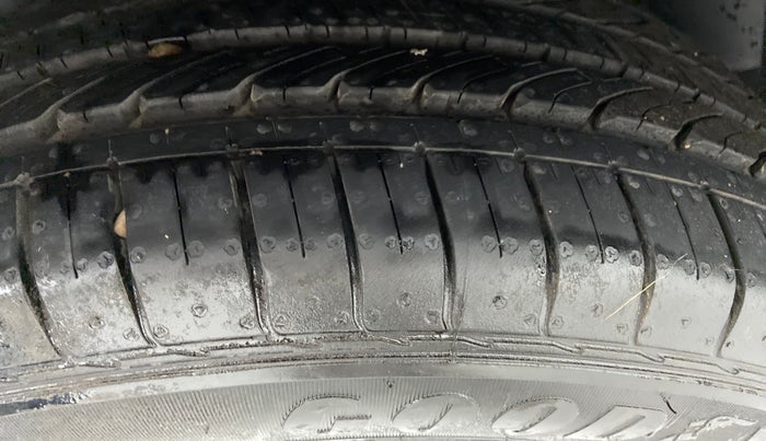 2020 MG HECTOR PLUS SHARP HYBRID PETROL, Petrol, Manual, 4,031 km, Right Front Tyre Tread