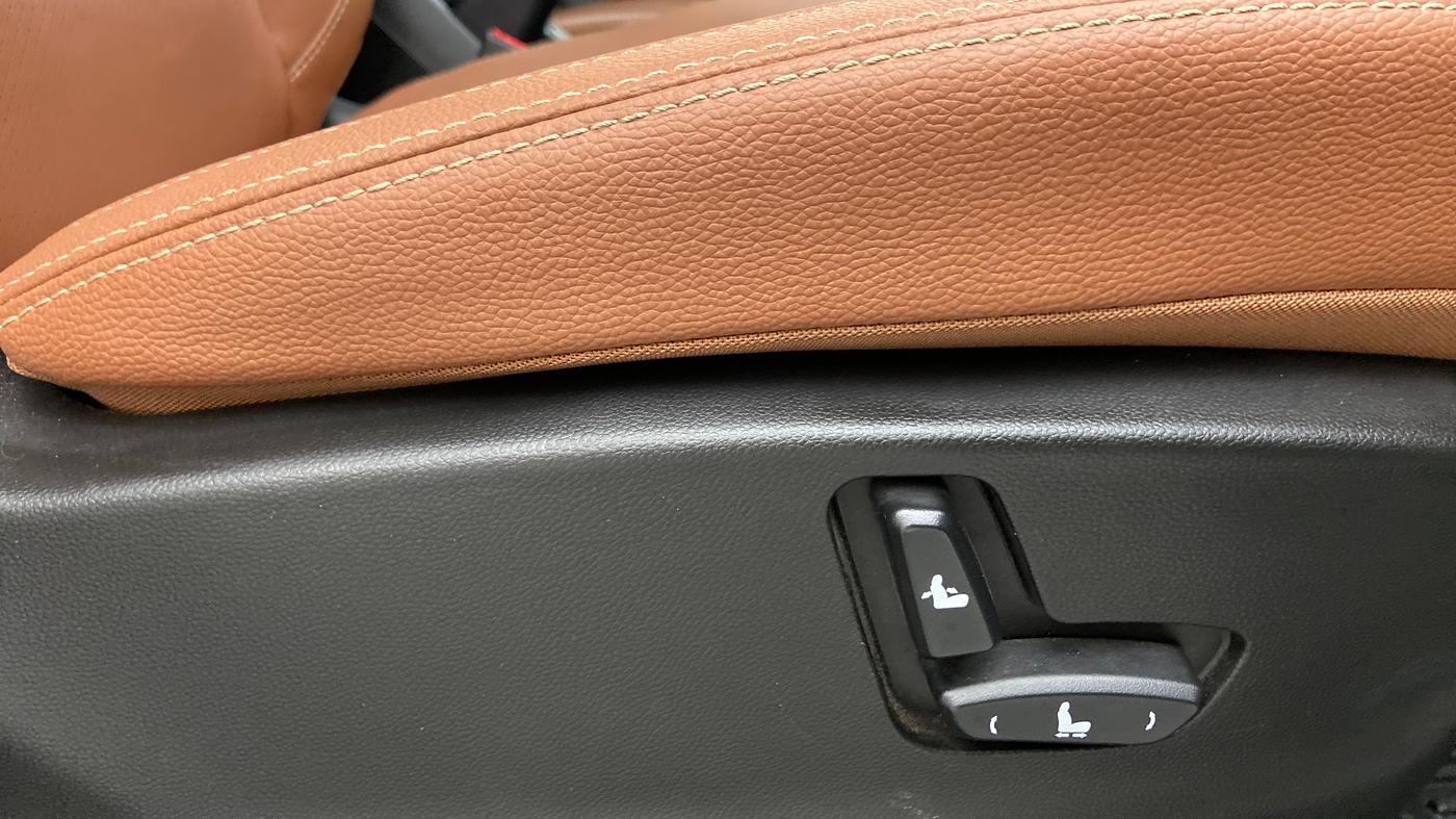 2020 MG HECTOR PLUS SHARP HYBRID PETROL, Petrol, Manual, 4,031 km, Driver Side Adjustment Panel