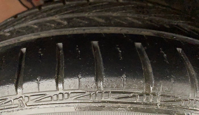 2015 Volkswagen Polo GT TSI AT, Petrol, Automatic, 26,008 km, Right Front Tyre Tread