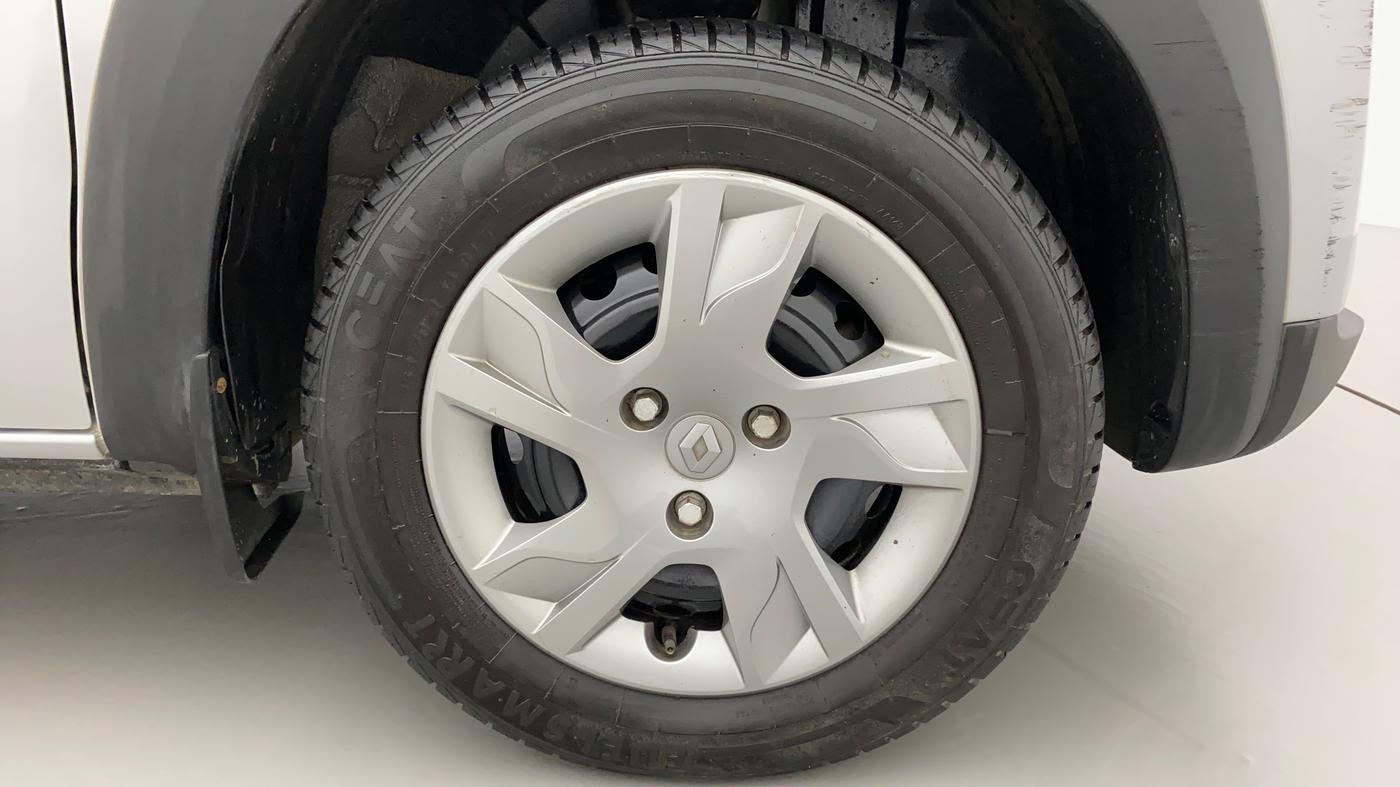 2021 Renault Kwid RXT 1.0 AMT (O), Petrol, Automatic, 19,221 km, Right Front Wheel
