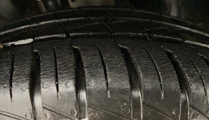 2021 Renault Kwid RXT 1.0 AMT (O), Petrol, Automatic, 19,221 km, Right Front Tyre Tread