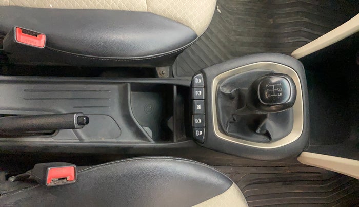 2018 Hyundai NEW SANTRO ASTA MT, Petrol, Manual, 46,056 km, Gear Lever