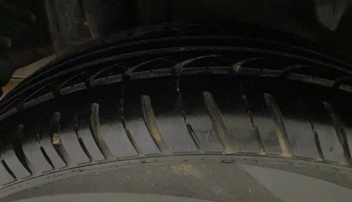 2016 Honda Amaze 1.2L I-VTEC S, Petrol, Manual, 63,272 km, Right Rear Tyre Tread