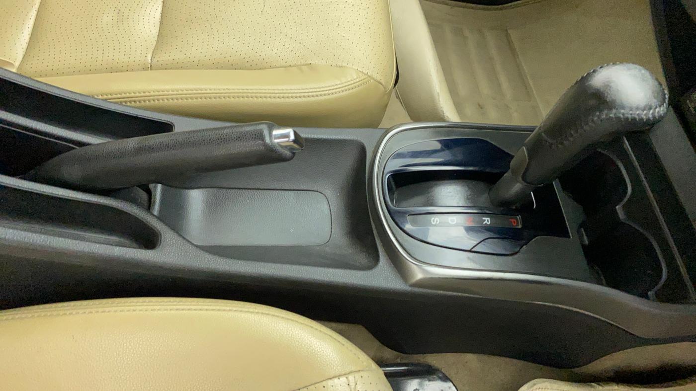 2015 Honda City 1.5L I-VTEC VX CVT, Petrol, Automatic, 74,169 km, Gear Lever