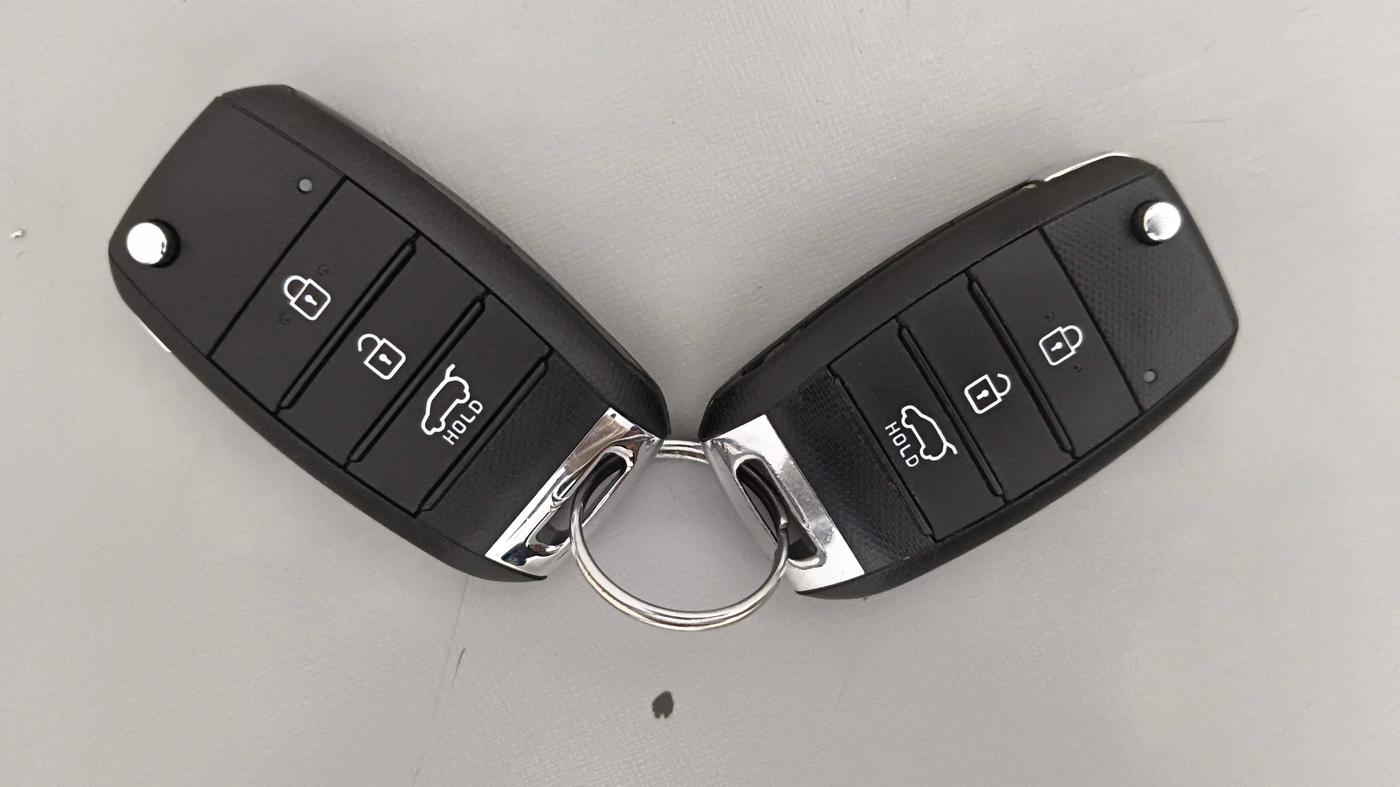 2022 KIA SELTOS HTE 1.5 PETROL, Petrol, Manual, 41,560 km, Key Close Up