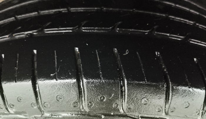 2022 KIA SELTOS HTE 1.5 PETROL, Petrol, Manual, 41,560 km, Right Rear Tyre Tread