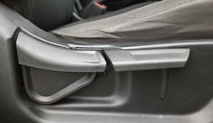 2022 KIA SELTOS HTE 1.5 PETROL, Petrol, Manual, 41,560 km, Driver Side Adjustment Panel