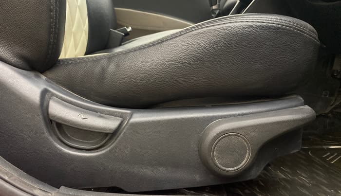 2014 Hyundai Xcent SX AT 1.2 (O), Petrol, Automatic, 55,436 km, Driver Side Adjustment Panel