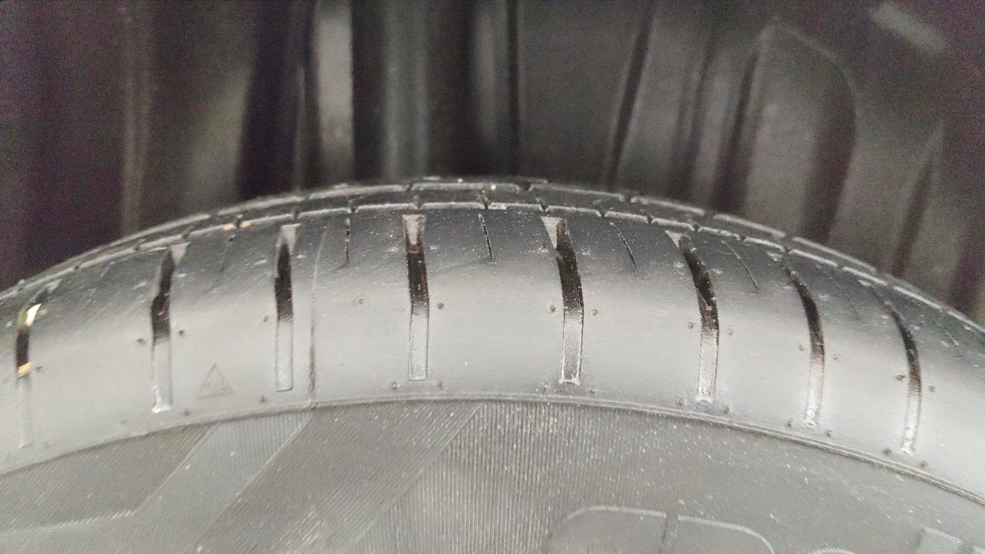2025 Maruti Baleno SIGMA PETROL 1.2, Petrol, Manual, 2,013 km, Right Rear Tyre Tread